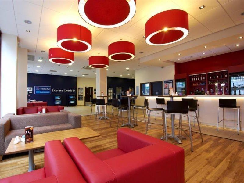 Travelodge London Woolwich Exteriör bild